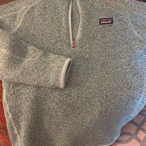 Girls XL Patagonia pullover. Brand new.
